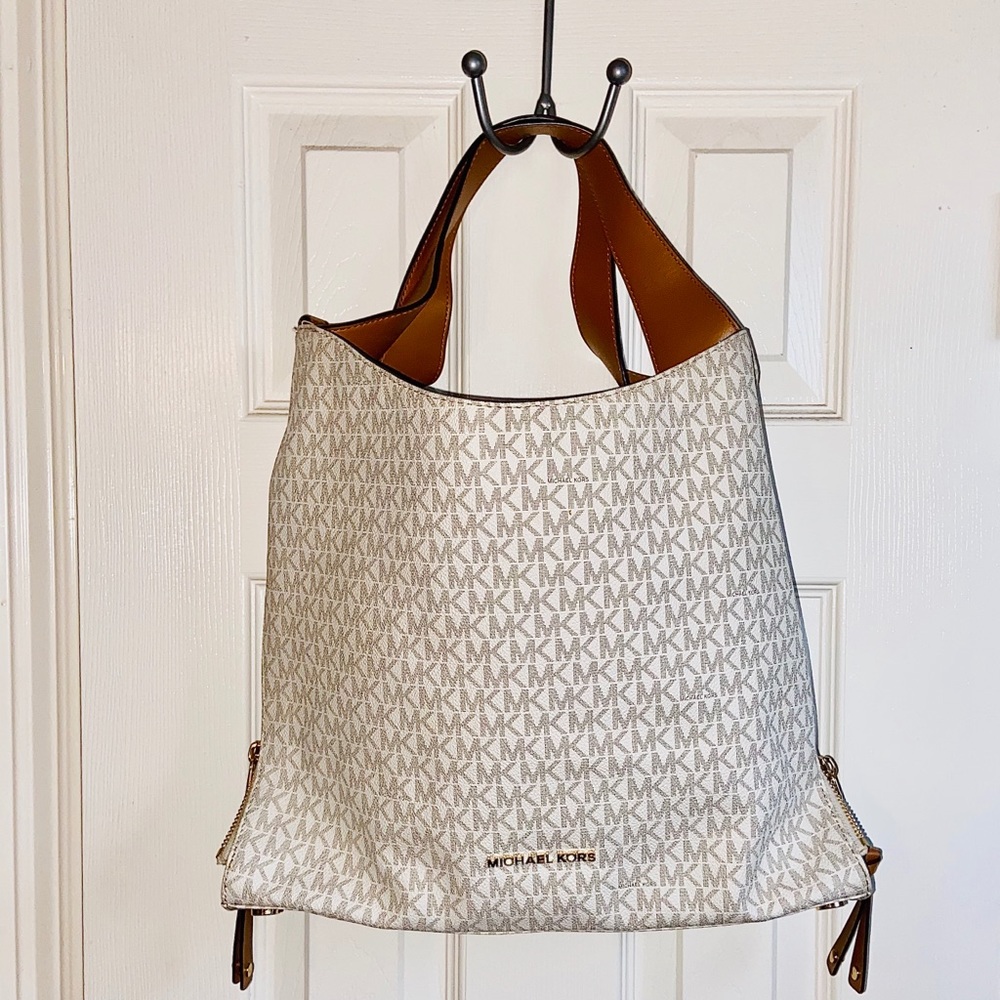 NWOT - Michael Kors White/Cognac Signature Bag